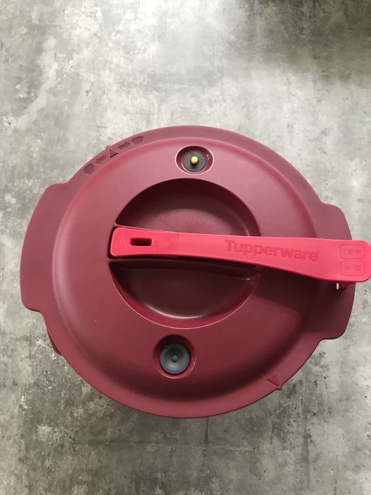 Panela Pressão Tupperware c/livro receitas (Nova)