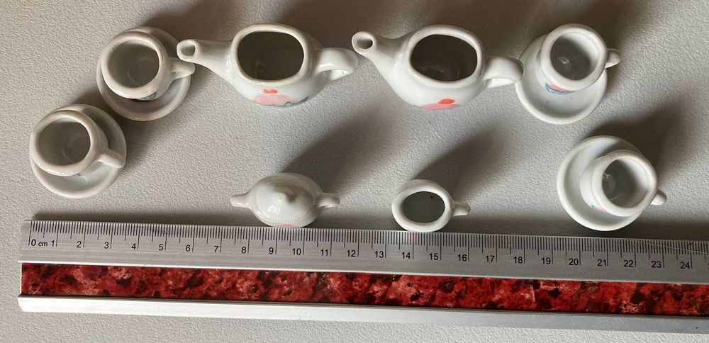 Miniature Tea Set440101108041000962