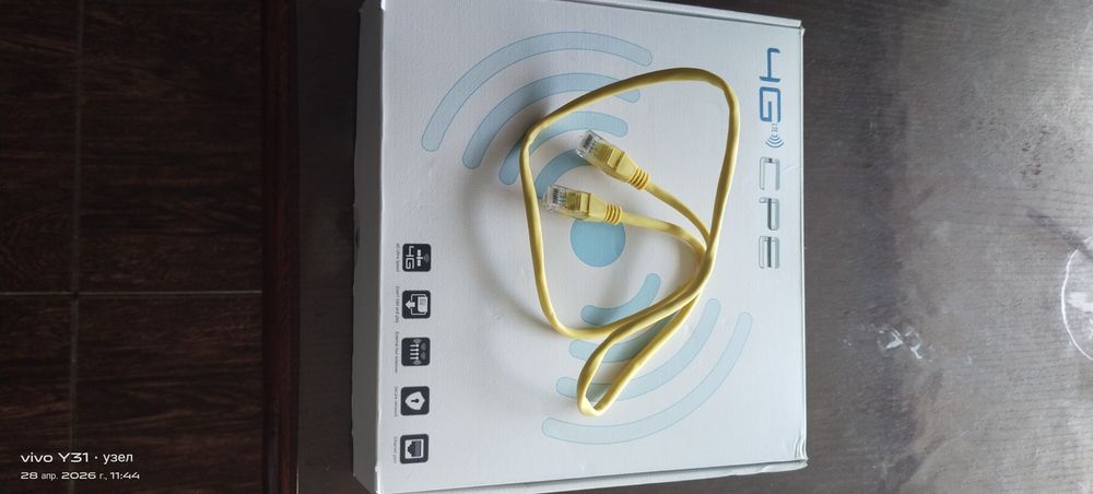 4G LTE роутер (CPE — Customer Premises Equipment). 

+5
Это стационарный 4G LTE роутер (CPE — Customer Premises Equipment). 
Функция: Преобразует сото