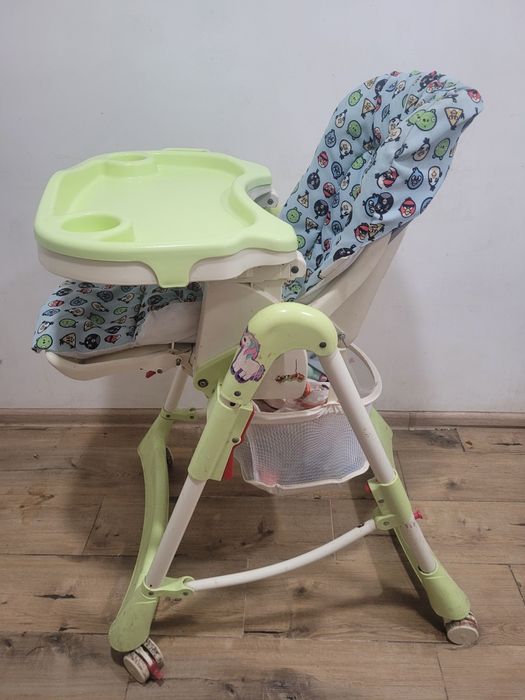 Дитяче крісло для годування
