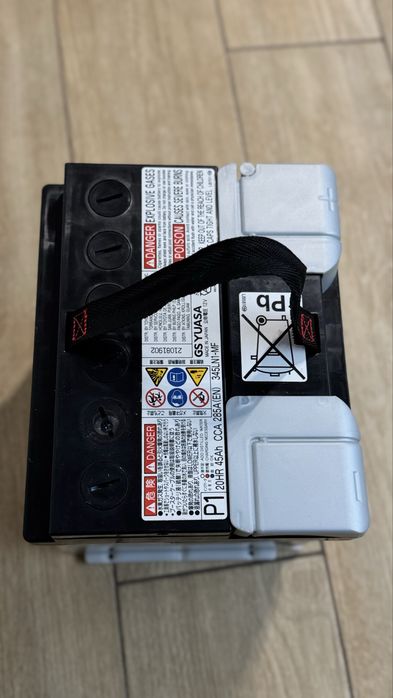 Rav 4 рідний акумулятор.