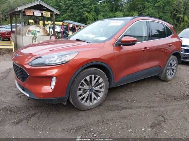 Ford Escape Titanium Hybrid 2020;