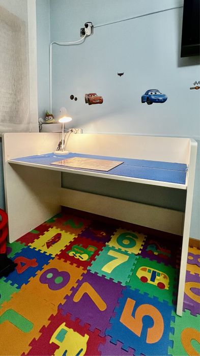 Quarto criança / juvenil / solteiro com mesinhas e secretária (Trama)