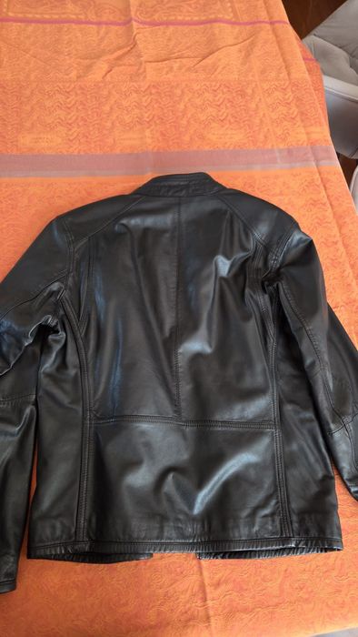 Casaca de pele verdadeira  da salsa  M