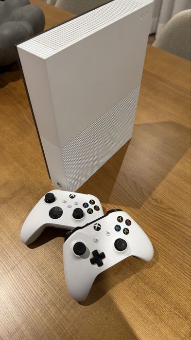 Consola XBOX One S 1 TB