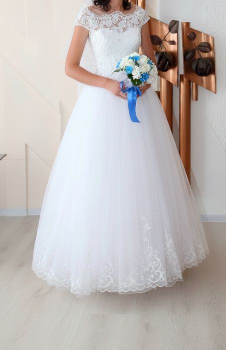 Свадебное платье б/у