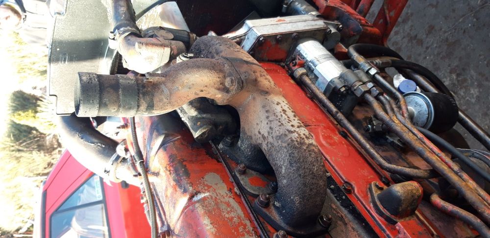 Kolektor wydechowy 4 cylindry case 239df