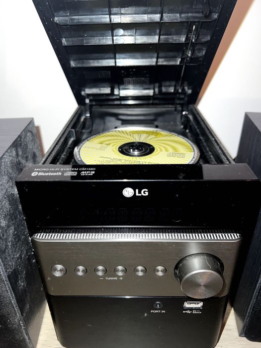 Aparelhagem LG Bluetooth / CD / USB com colunas – ótimo som