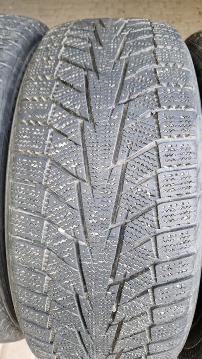 Шини Hankook Winter I*Cept IZ2  205/55 R16 94T