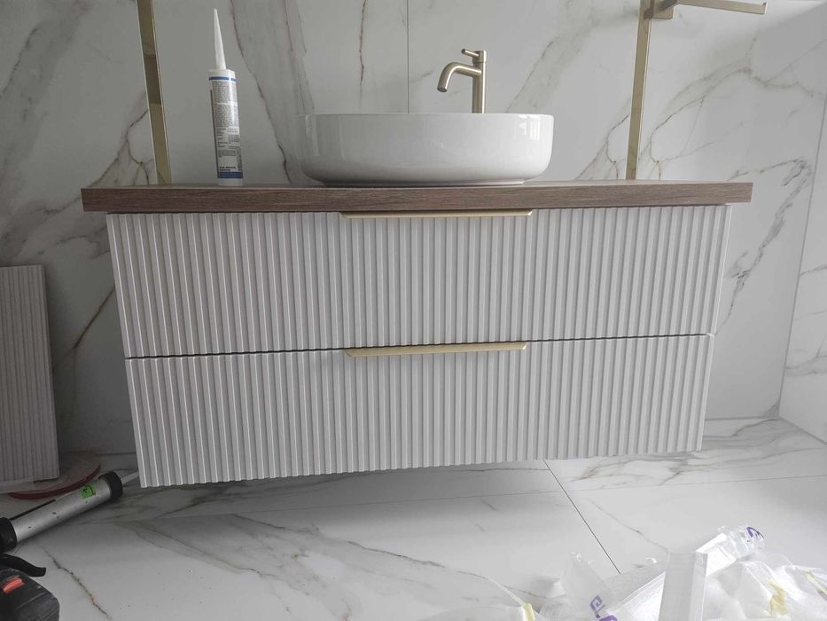 Meble na wymiar szafy i łazienki