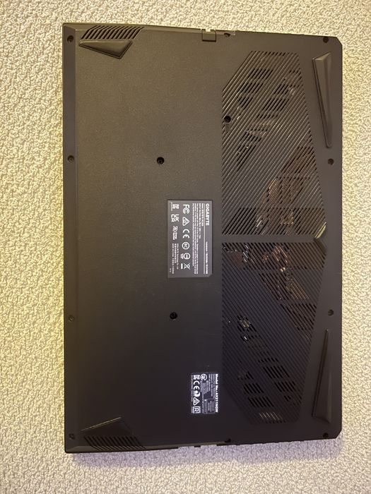 Portátil Gaming Gigabyte G5 | RTX 4060 8GB | i5-13500H | 16GB DDR5 | 512GB SSD | 144Hz
