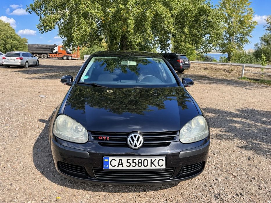 Volkswagen Golf 5 - 2004 рік  1.6 бензин