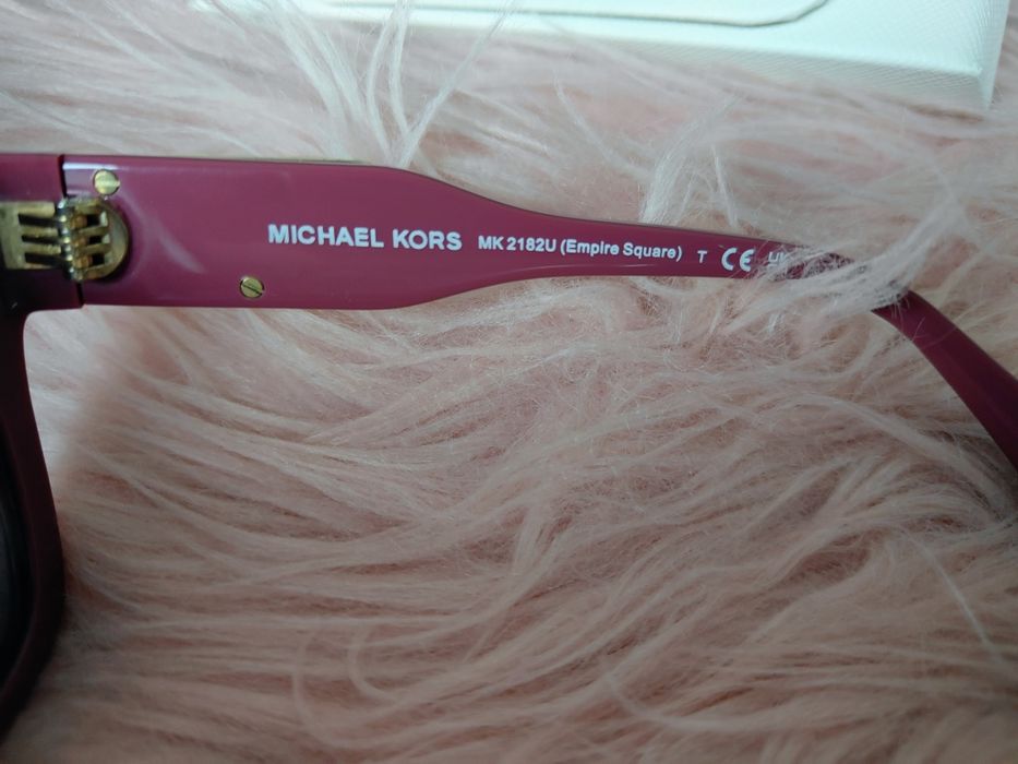 Óculos de sol Empire Michael Kors