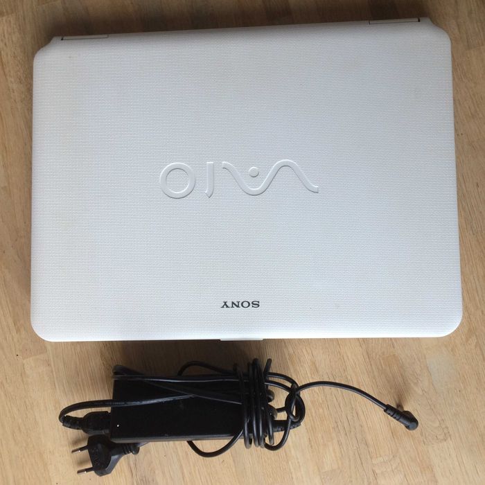 Ноутбук Sony відмінний стан. Віндовс 10