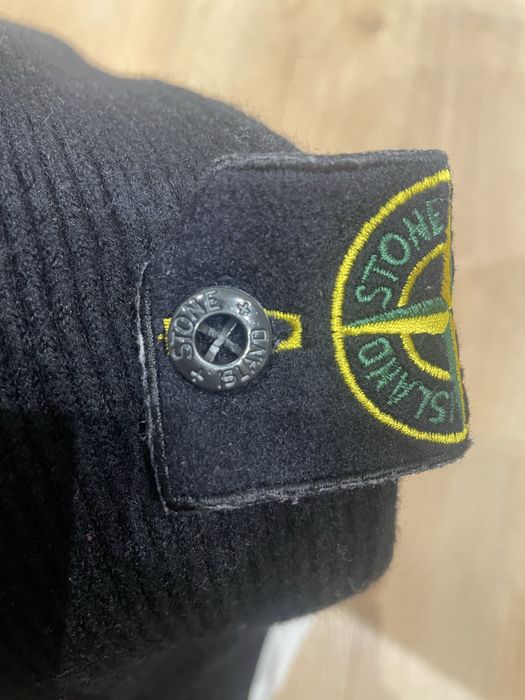 Продам кофту  stone island