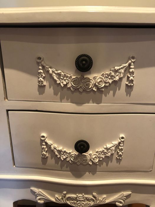 Cómoda estilo clássico