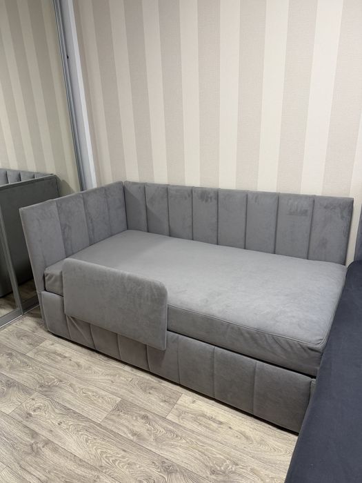 Дитяче мʼяке ліжко