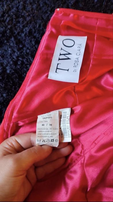 Vestido cerimónia Rosa Clará vermelho comprido com folhos, S
