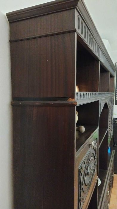 Móvel de sala em bom estado.