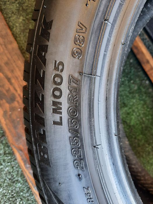 Opony zimowe 225/50/17 Bridgestone Para 7.3mm P