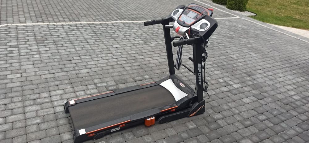 Bieżnia elektryczna z masażerem