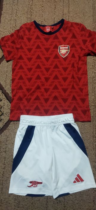 Форма футбольна на 11 років(146см)