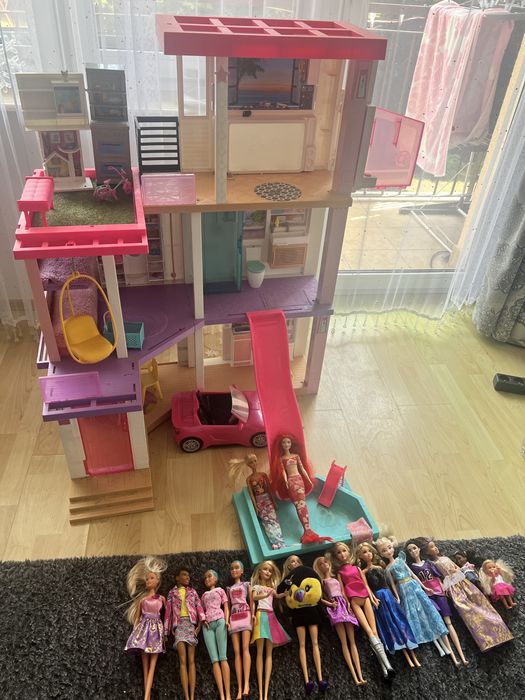 Domek barbie z lalkami