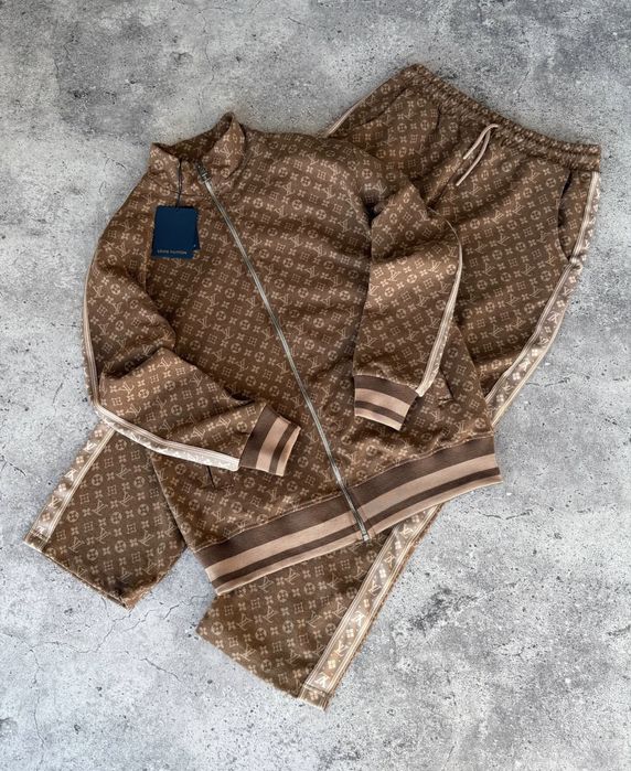 Костюми Louis Vuitton,Lacoste