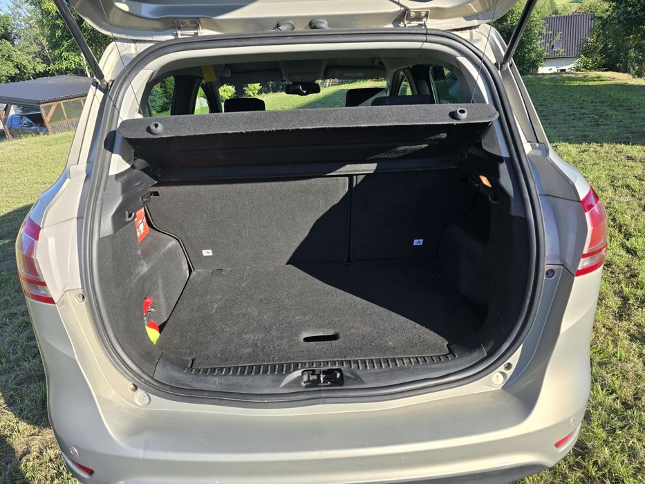 Ford b- Max 1.0  120 km