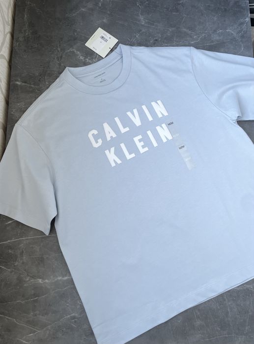 Футболка Calvin Klein Varsity Logo — relaxed fit (Оригінал)  Розмір: S