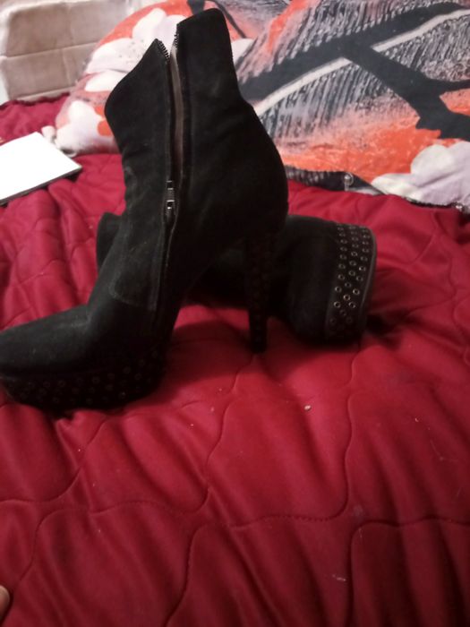 Ботіки 37 розміру не підійшли