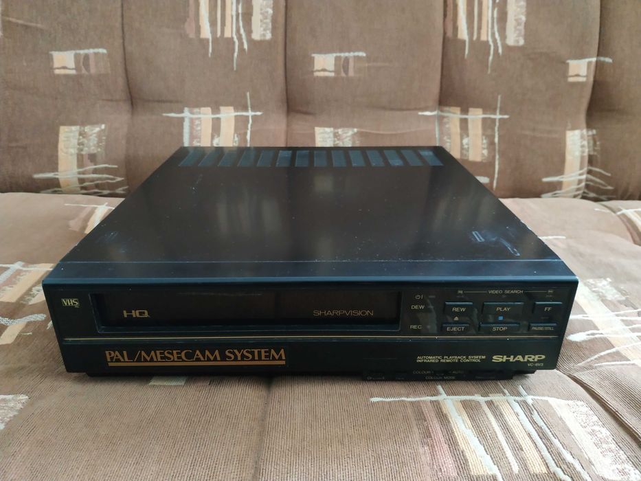 odtwarzacz kaset VHS SHARP VC-6V3DR