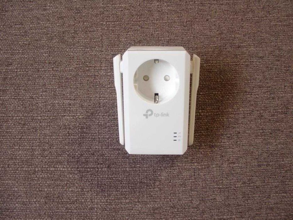Repetidor TP-Link (com tomada de energia)64284523047810121