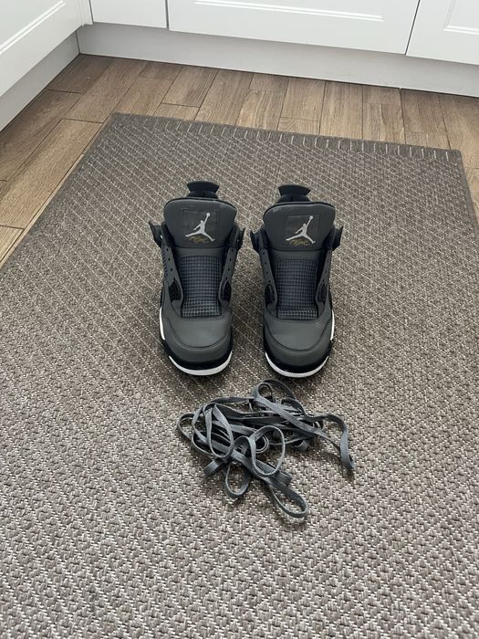 Nike Air Jordan 4 w szaro-czarnej kolorystyce