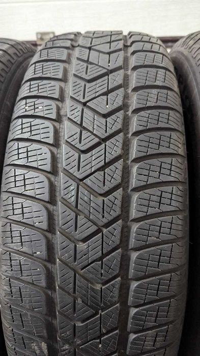 Шини 225/65 R17 102T Pirelli Scorpion Winter