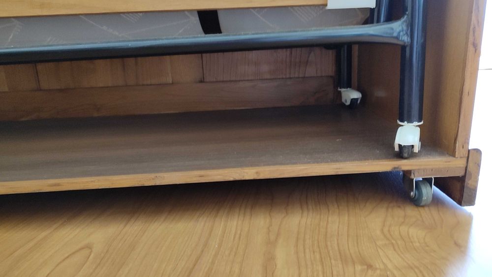 Cama dobrável portátil - lugar e meio - com armário madeira