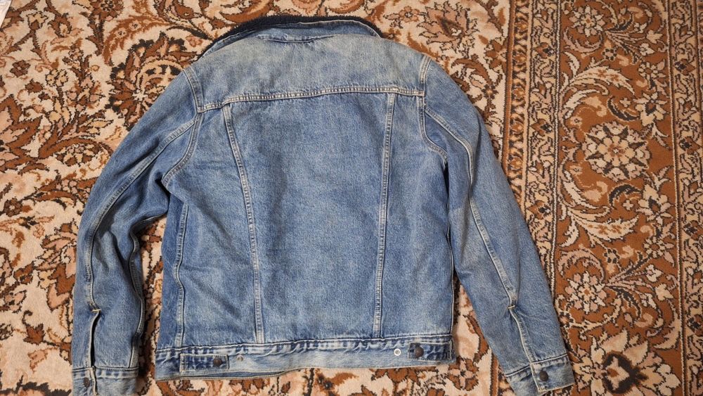 Levi's. Джинсовая шерпа.