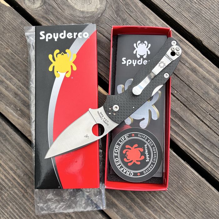 Spyderco Native 5 Fluted Carbon Fiber S90V