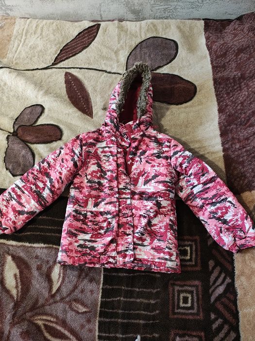 Зимова куртка 134 дівчинка