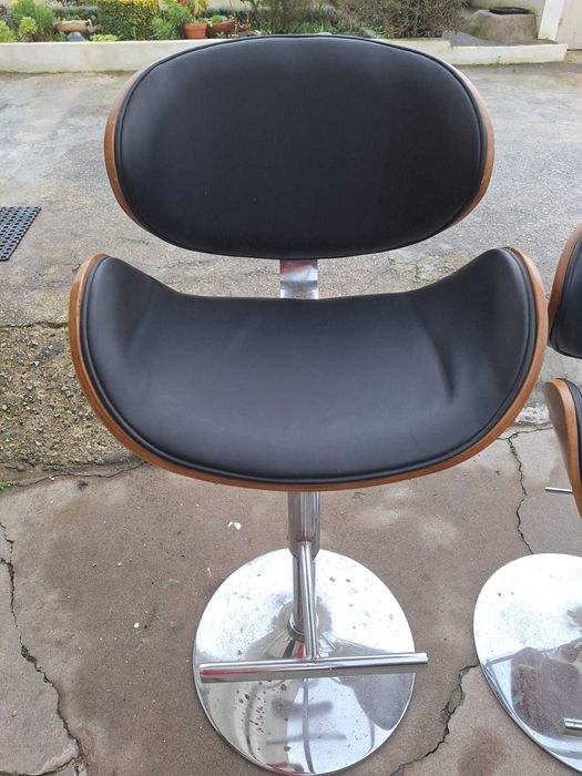 Cadeira de bar com encosto Mambo