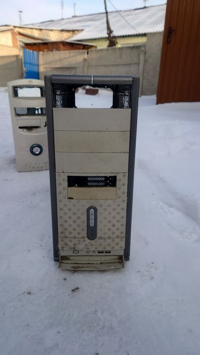 Корпуса для комп'ютерів