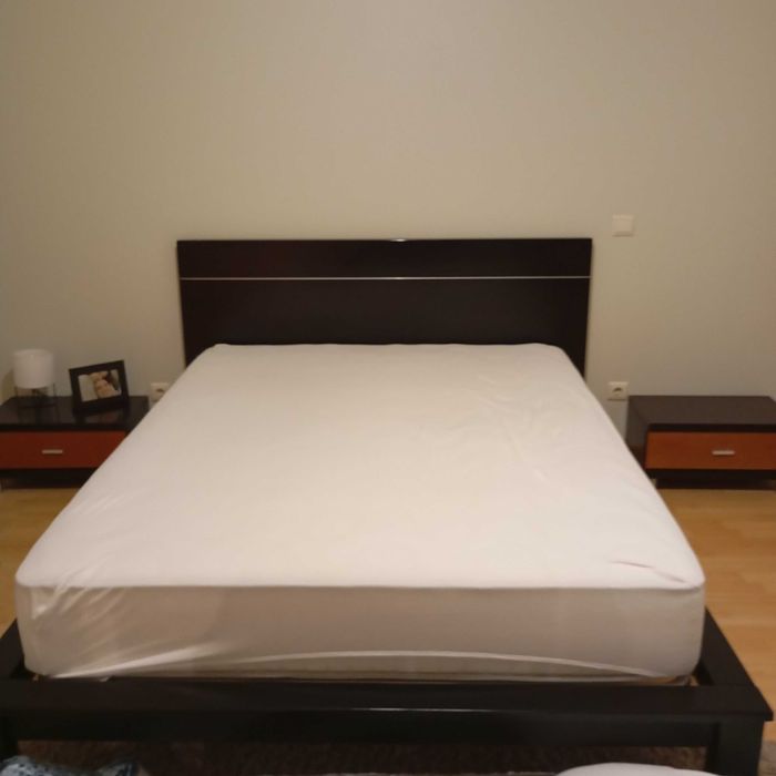 Cama casal usada