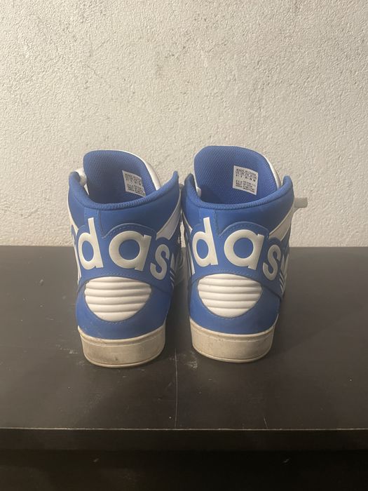 Teni bota Adidas