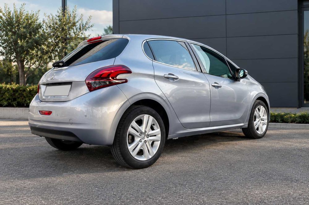 Peugeot 208 EDIÇÃO TURBO 110CV foto 2