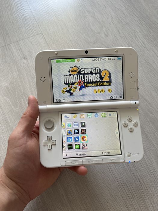Nintendo 3DS XL