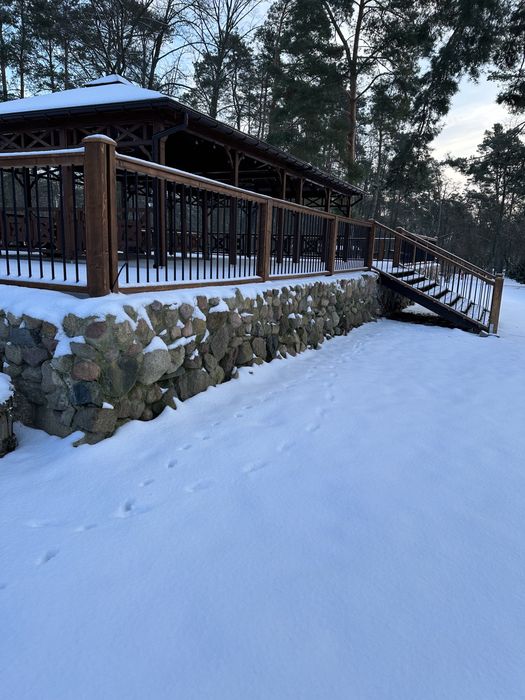 Balustrada metalowa drewniana nowoczesna, ogrodzenie Bajeczne Drewno