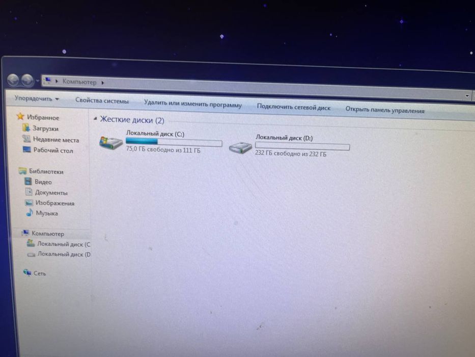 Комп'ютер для навчання, для дому 
Монітор LG fetron 22 дюйми.