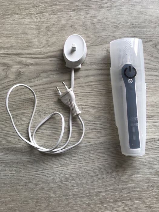 Escova eletrica oral b braun 3756 São João Das Lampas E Terrugem • OLX