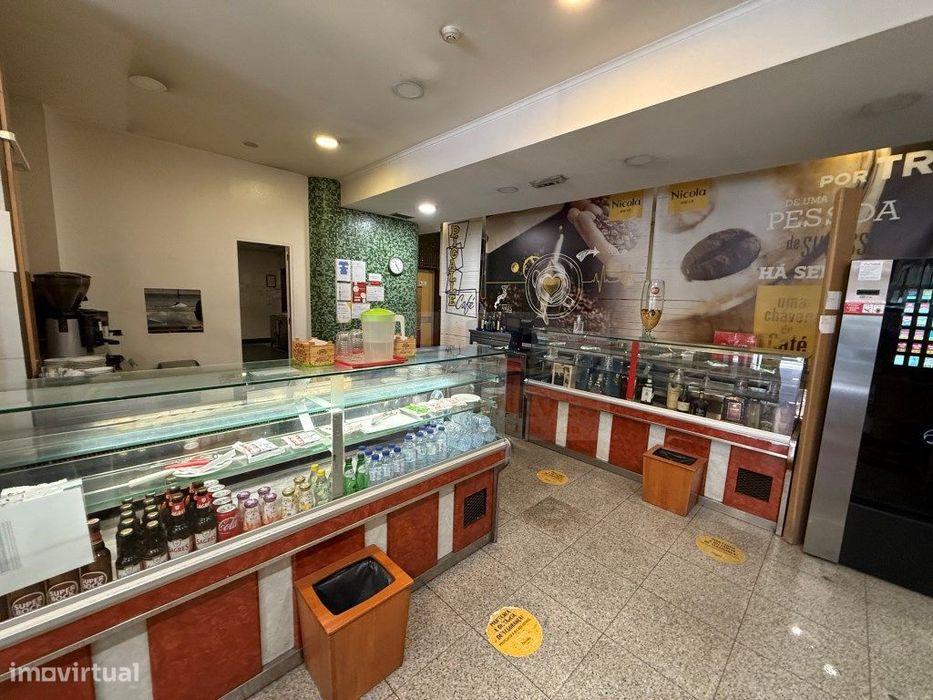Trespasse de Negócio / Loja com 280 m² - Amadora