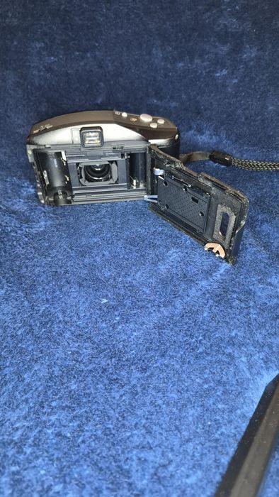 Плівковий Olympus Superzoom 700BF